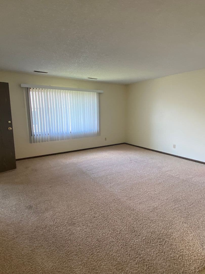 Waterloo Apartment: 3301-3349 Cobblestone Circle Apartments