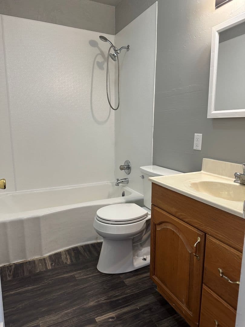Waterloo House: 611 West 8th Street