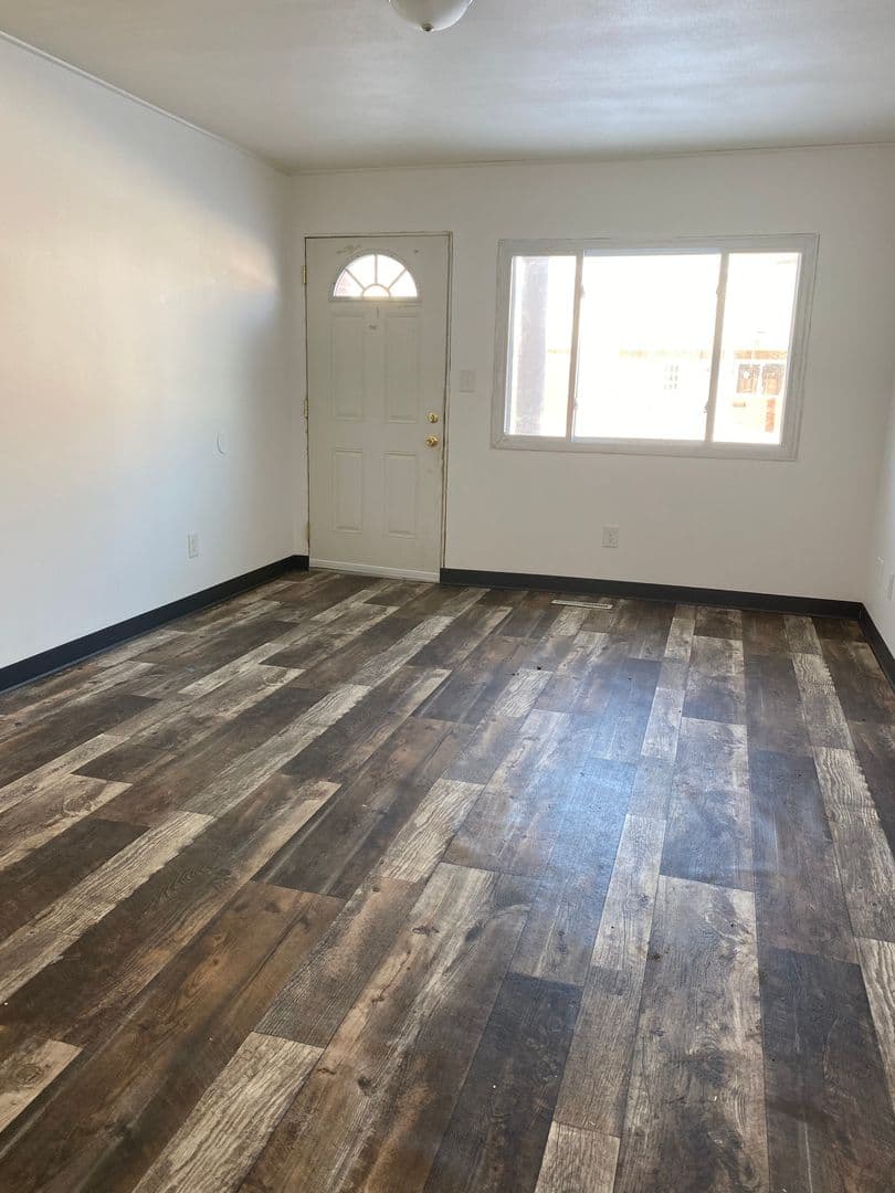 Waterloo Apartment: 221-231 Miriam