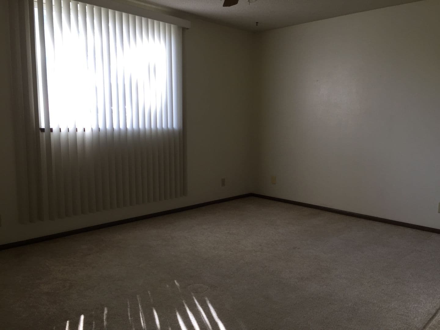 Waterloo Apartment: 1127-1137 Ravenwood Road