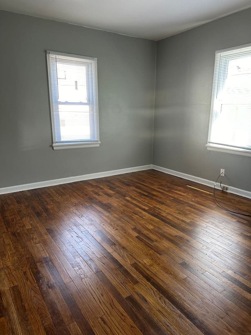 Waterloo House: 611 West 8th Street