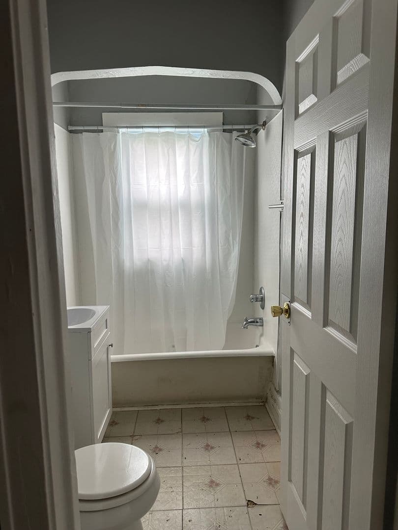 Waterloo House: 216 Pleasant