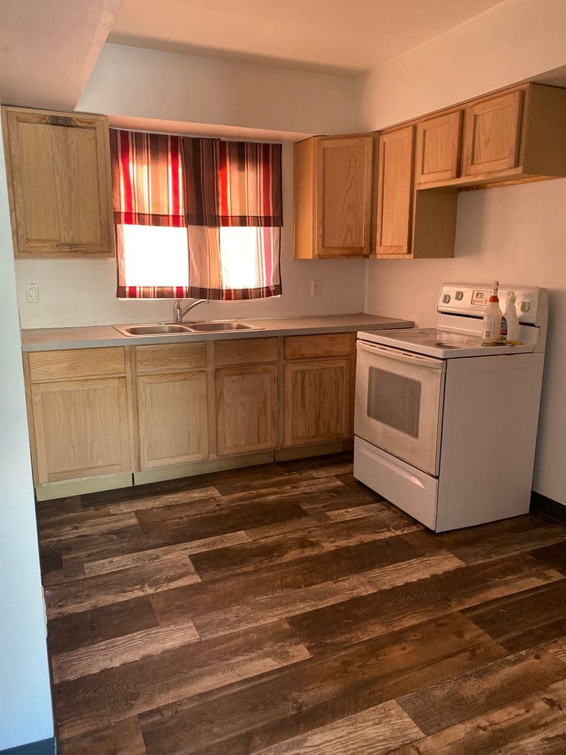 Waterloo Apartment: 221-231 Miriam