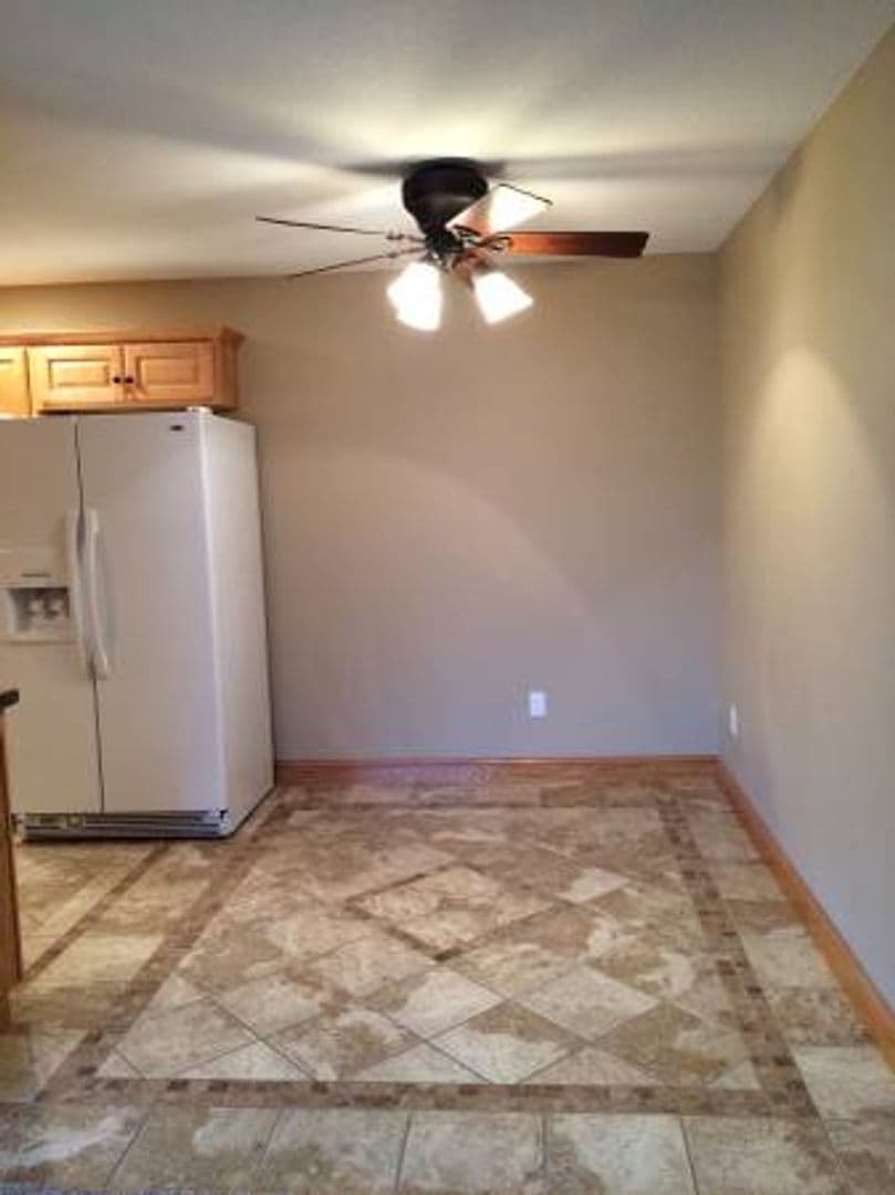 Waterloo Apartment: 3401-3501 Cobblestone Circle