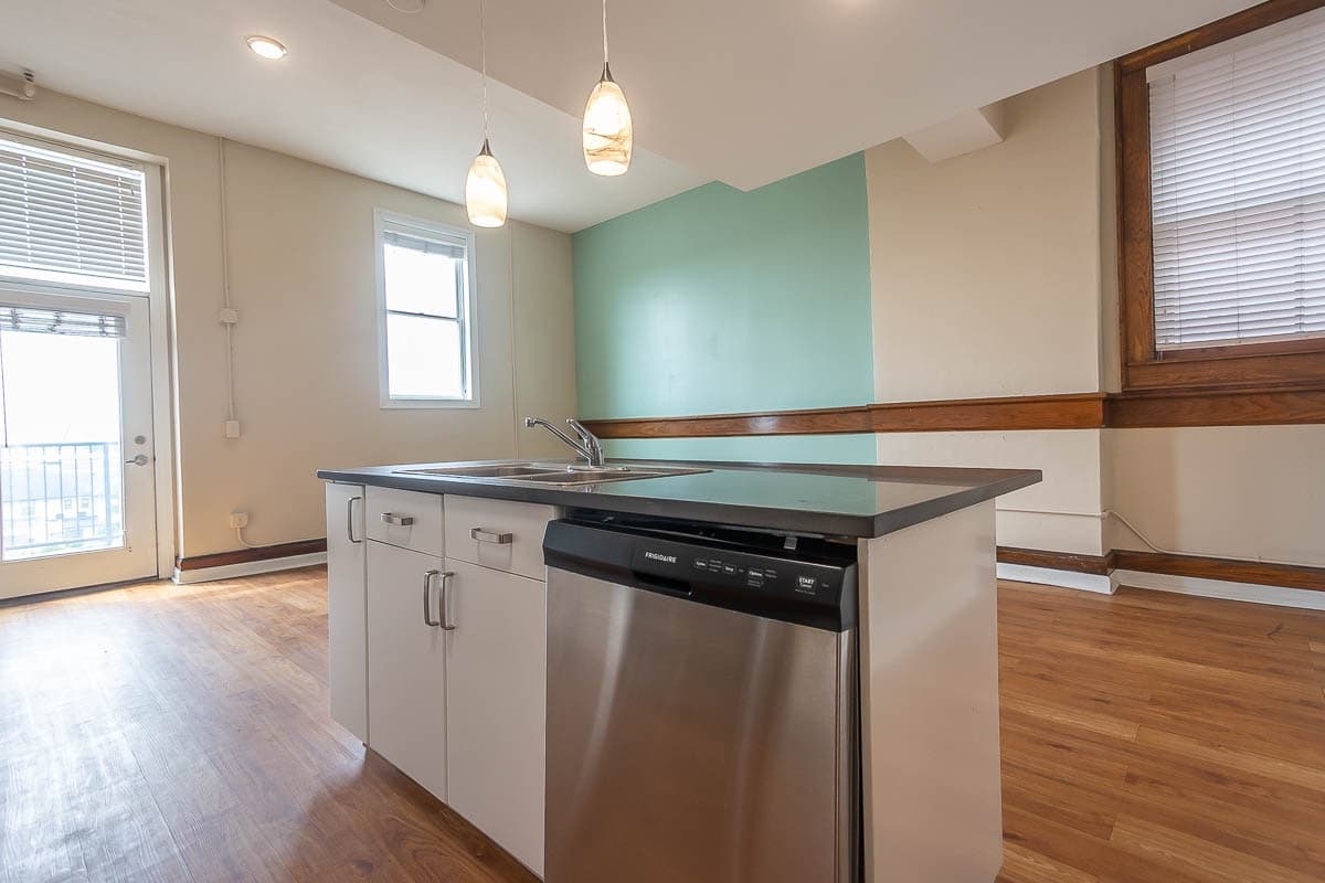Bloomington Apartment: 106 E. Kirkwood Ave.