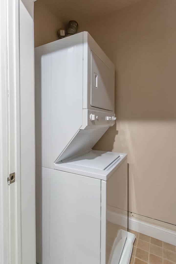 Bloomington Apartment: 106 E. Kirkwood Ave.