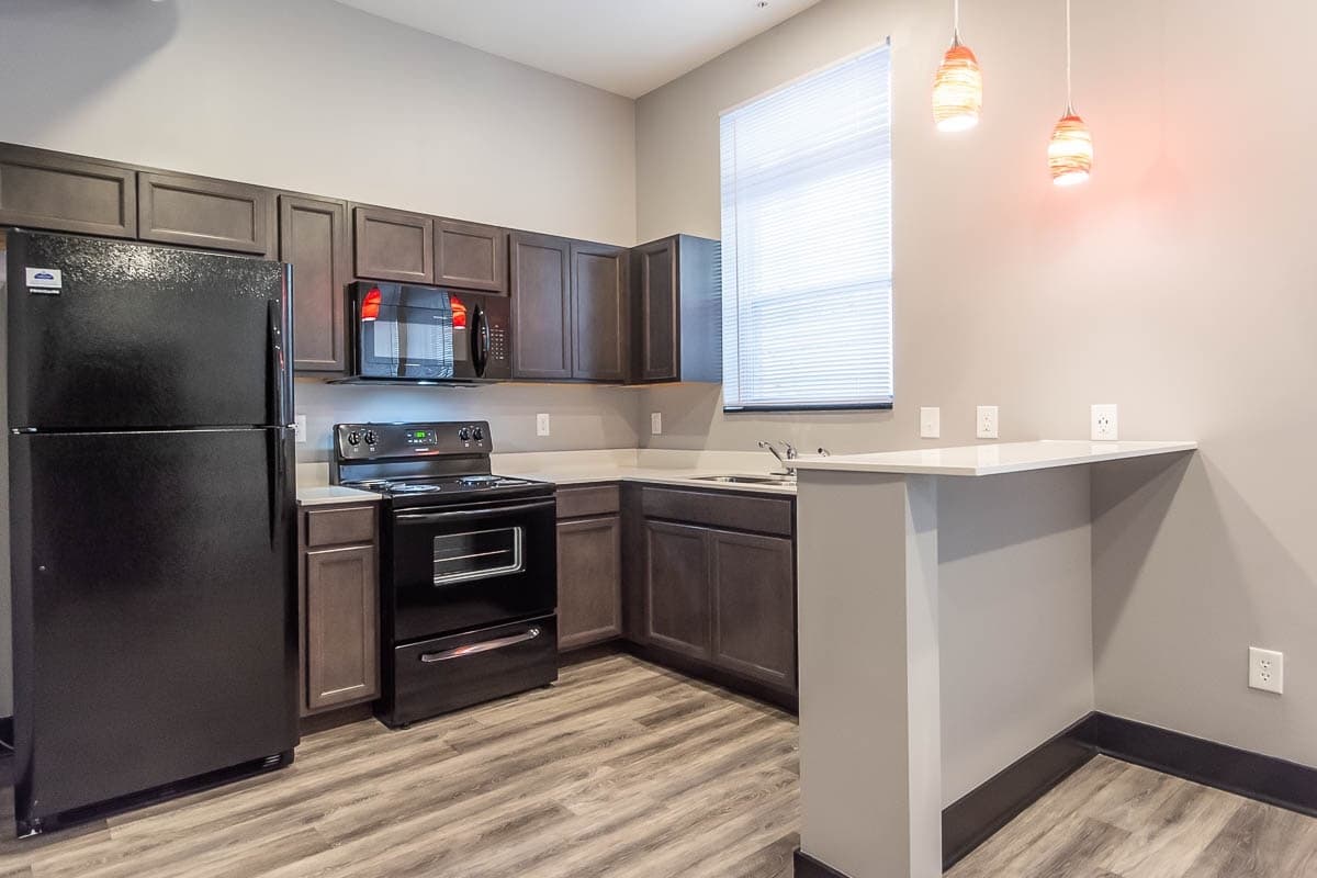 Bloomington Apartment: 215 S. Walnut
