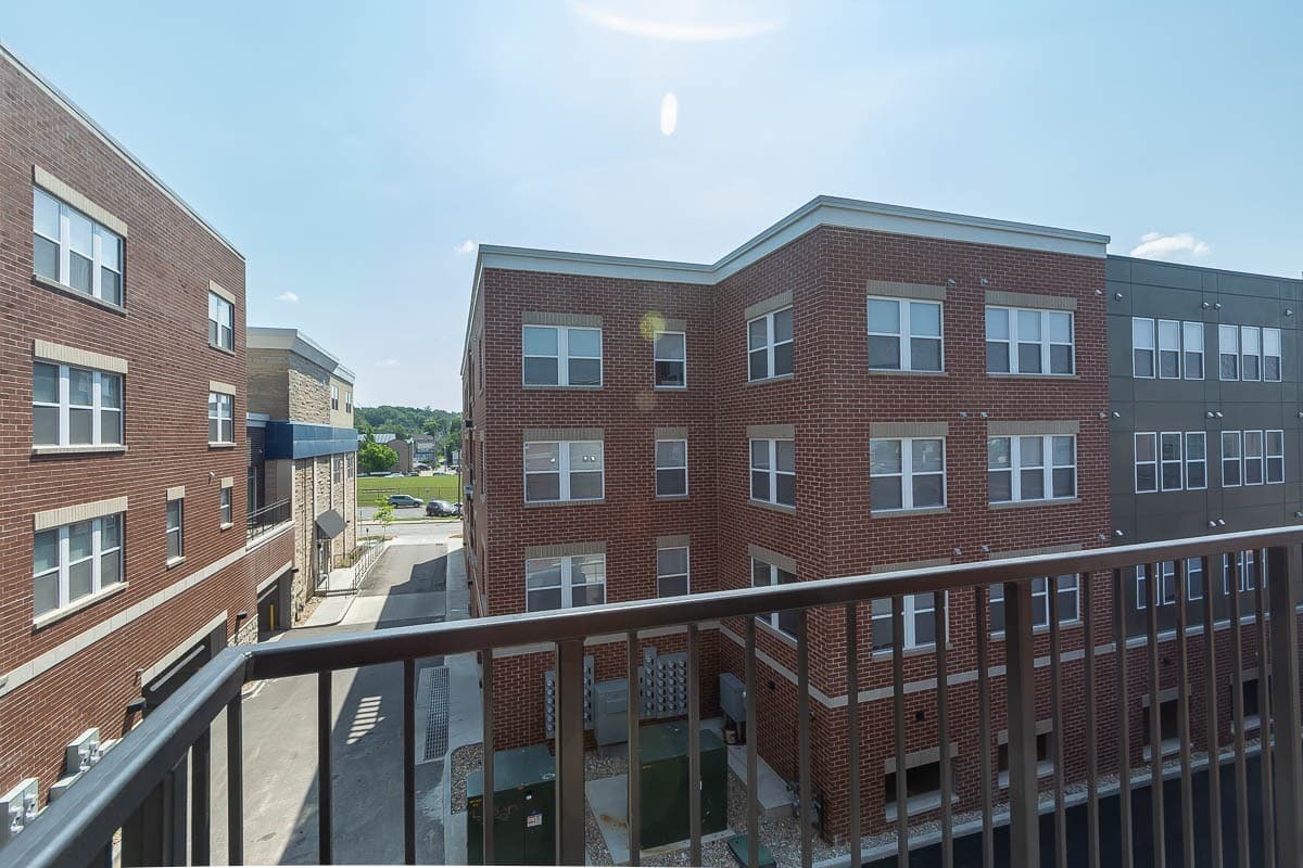 Bloomington Apartment: 215 S. Walnut