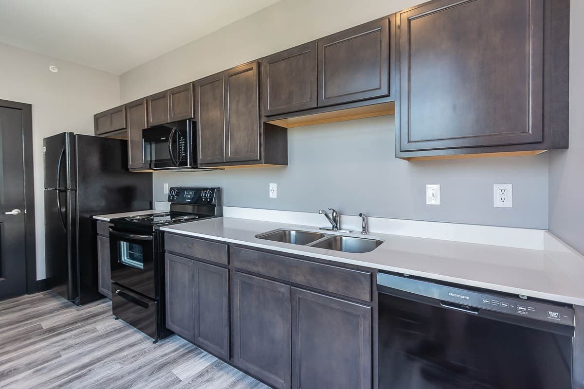 Bloomington Apartment: 215 S. Walnut