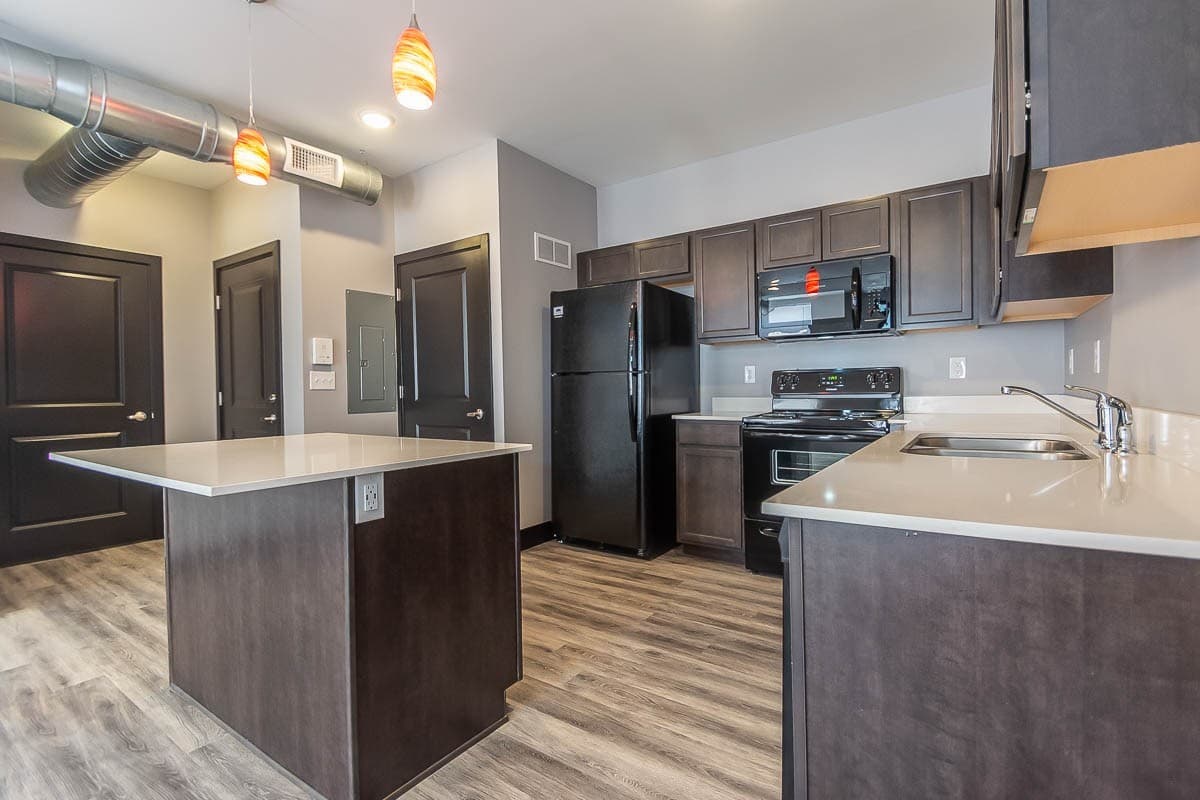 Bloomington Apartment: 215 S. Walnut