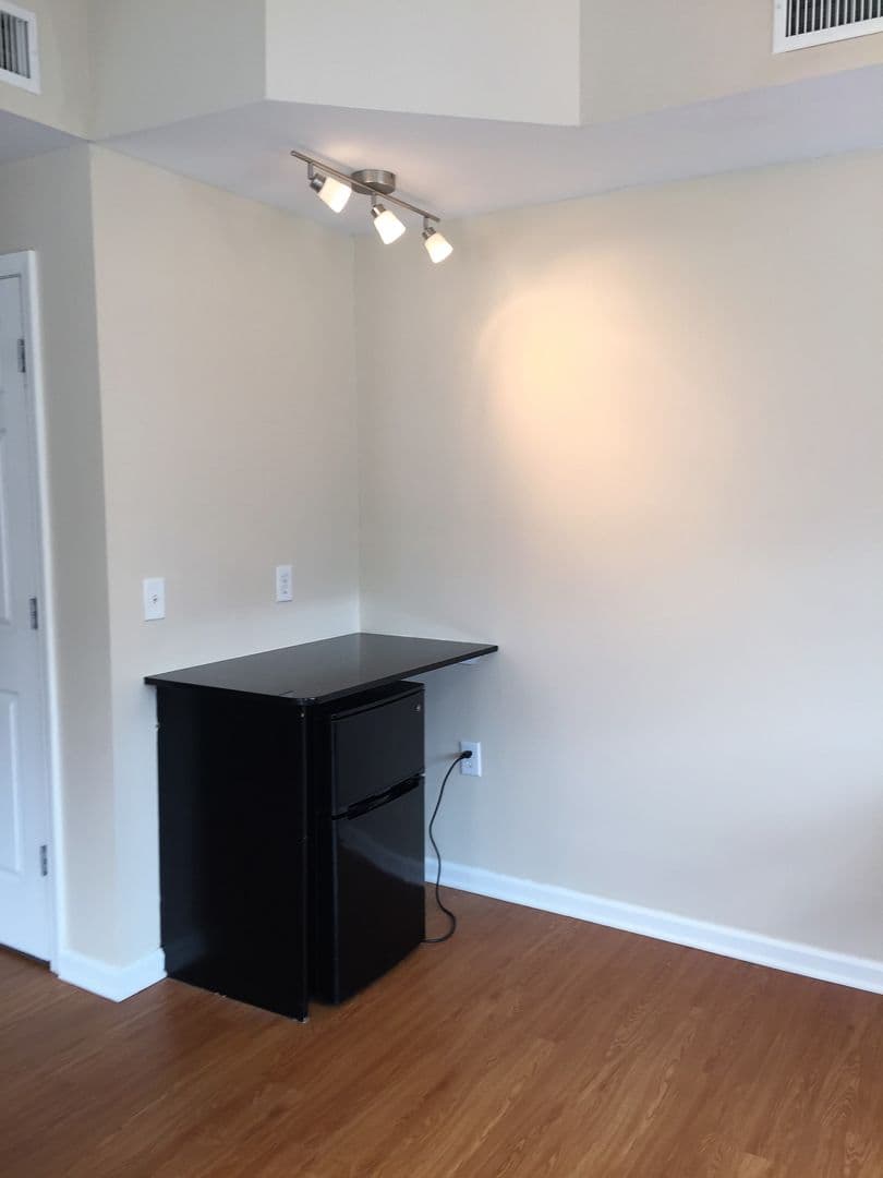 Bloomington Apartment: 602 N. Morton Street