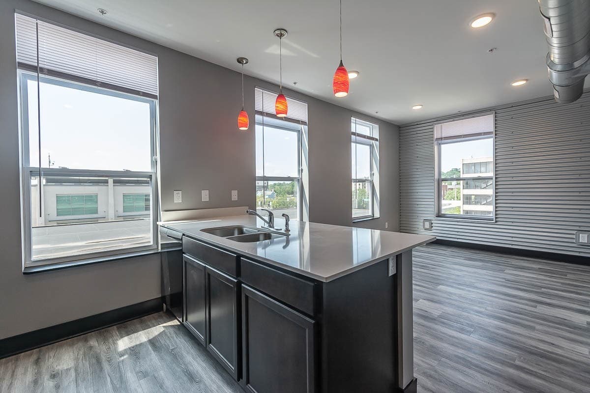 Bloomington Apartment: 215 S. Walnut