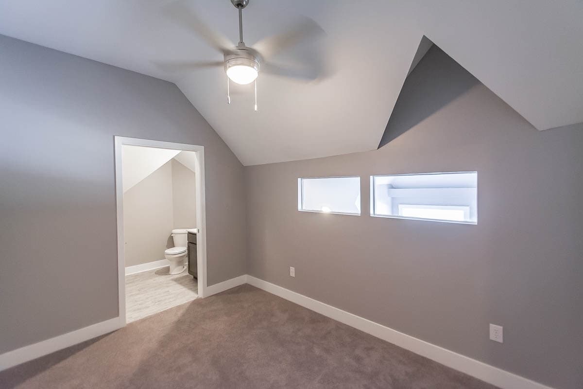 Bloomington Apartment: 221 E. Kirkwood Ave.