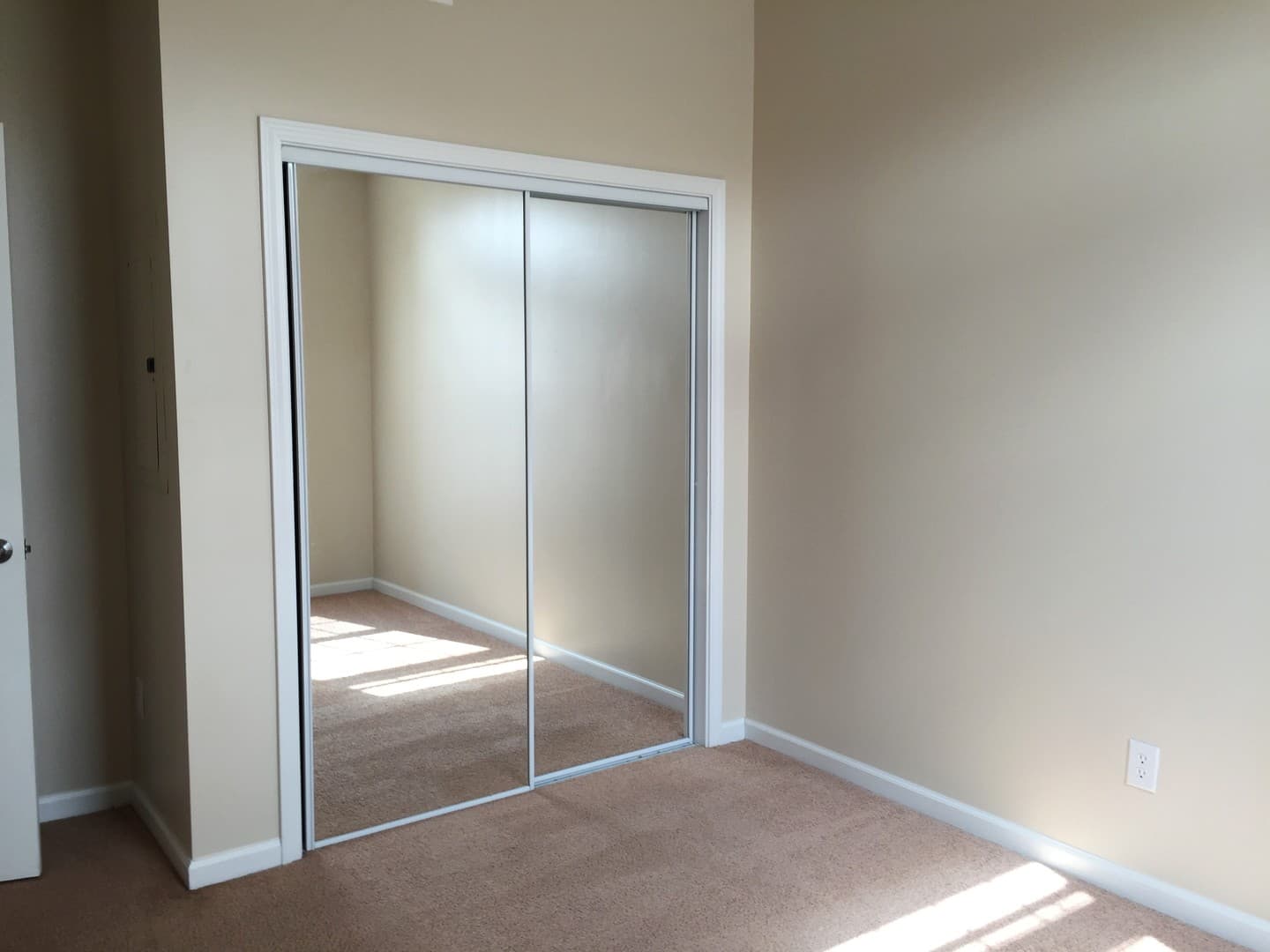 Bloomington Apartment: 1280 N. College Ave