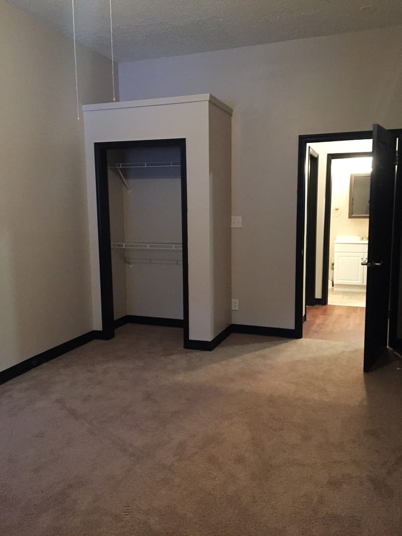 Bloomington Apartment: 601 N. College Ave.