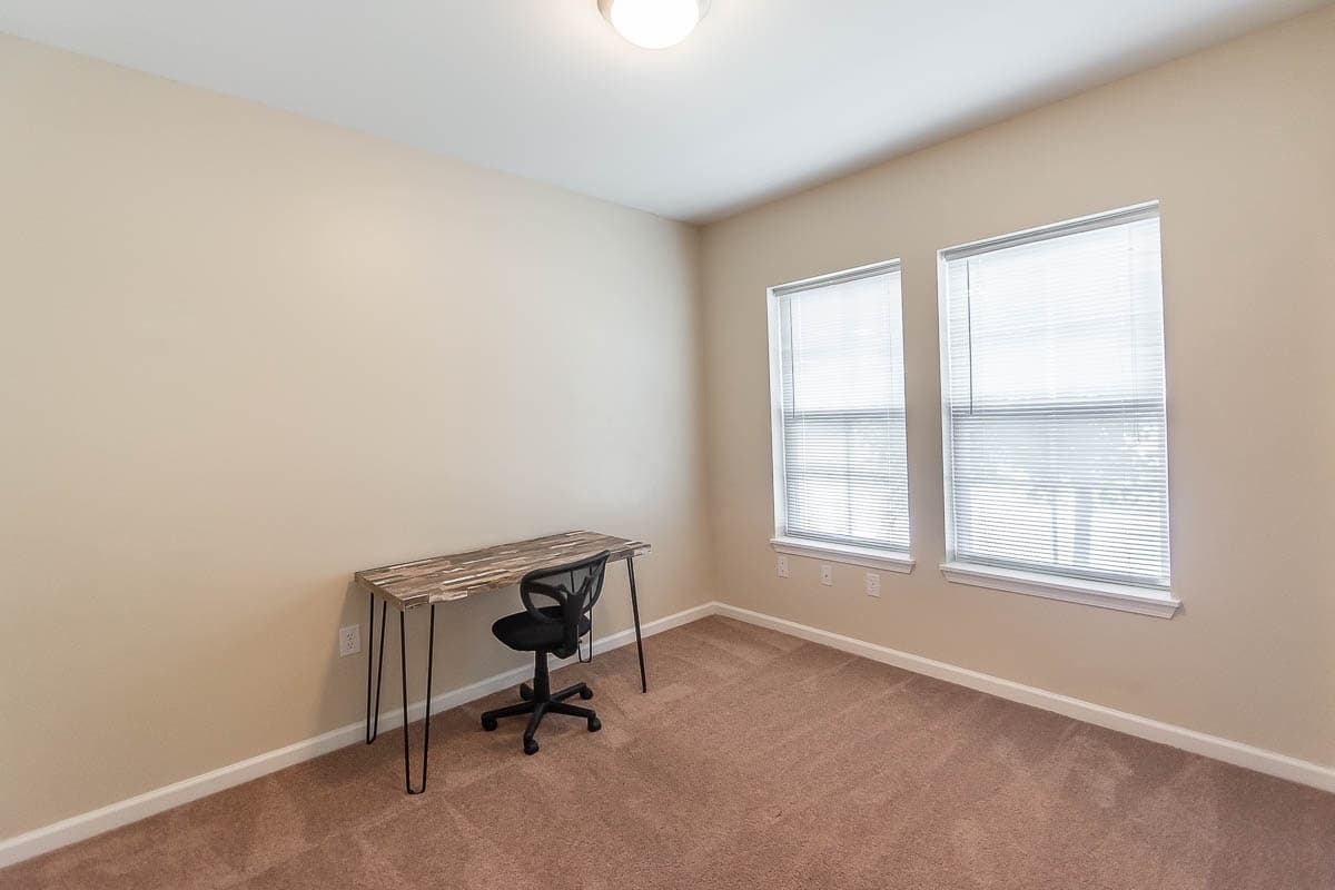 Bloomington Apartment: 2549 Eastgate Lane