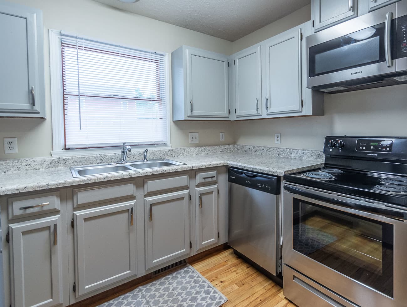 Bloomington Apartment: 513 E 14th St