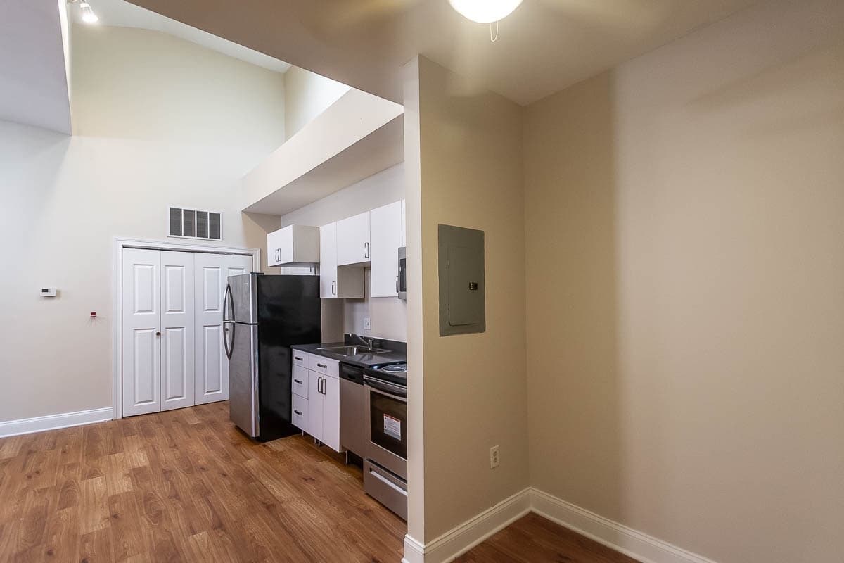 Bloomington Apartment: 106 E. Kirkwood Ave.
