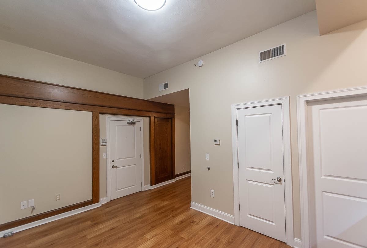 Bloomington Apartment: 106 E. Kirkwood Ave.