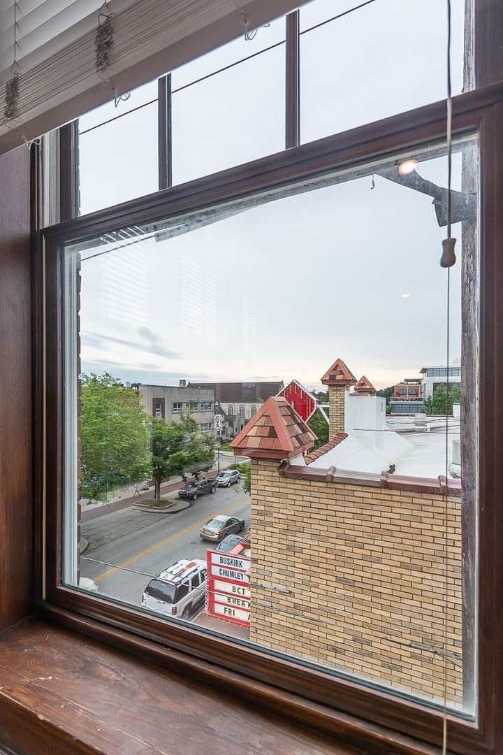Bloomington Apartment: 106 E. Kirkwood Ave.