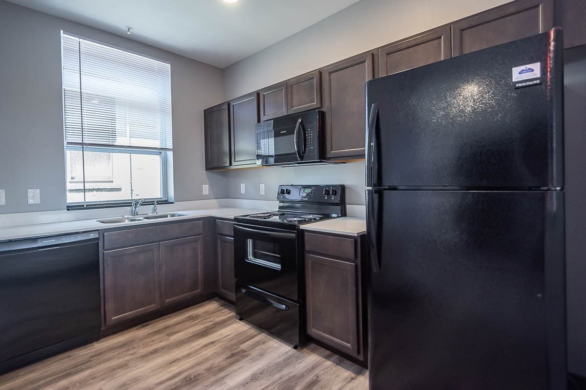 Bloomington Apartment: 215 S. Walnut