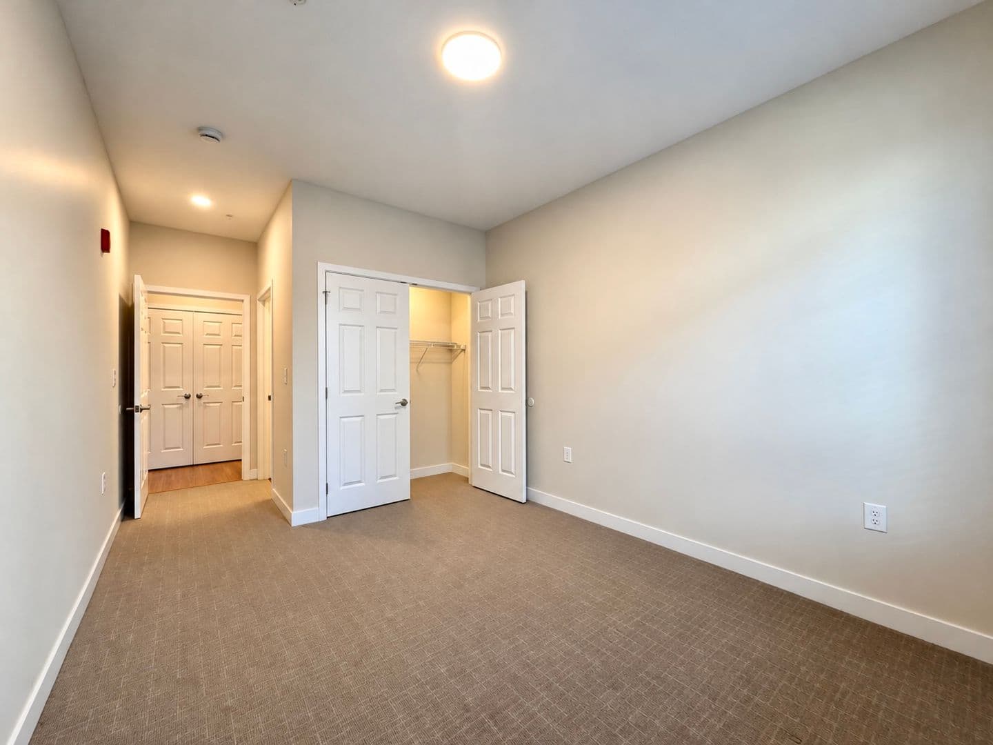 Bloomington Apartment: 527 N Grant Street