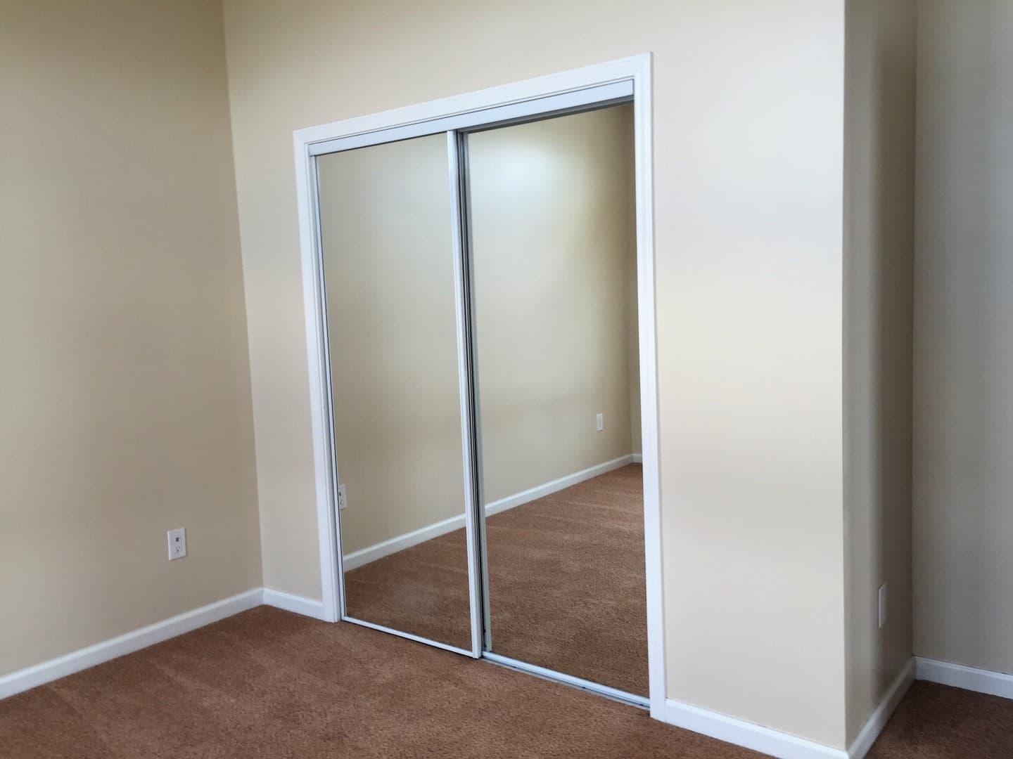 Bloomington Apartment: 1280 N. College Ave