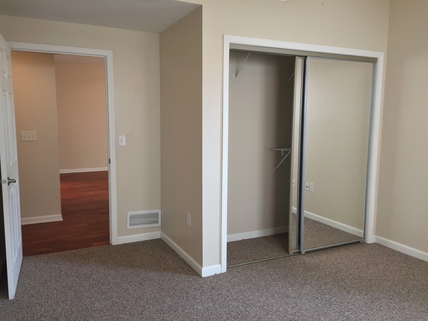 Bloomington Apartment: 602 N. Morton Street