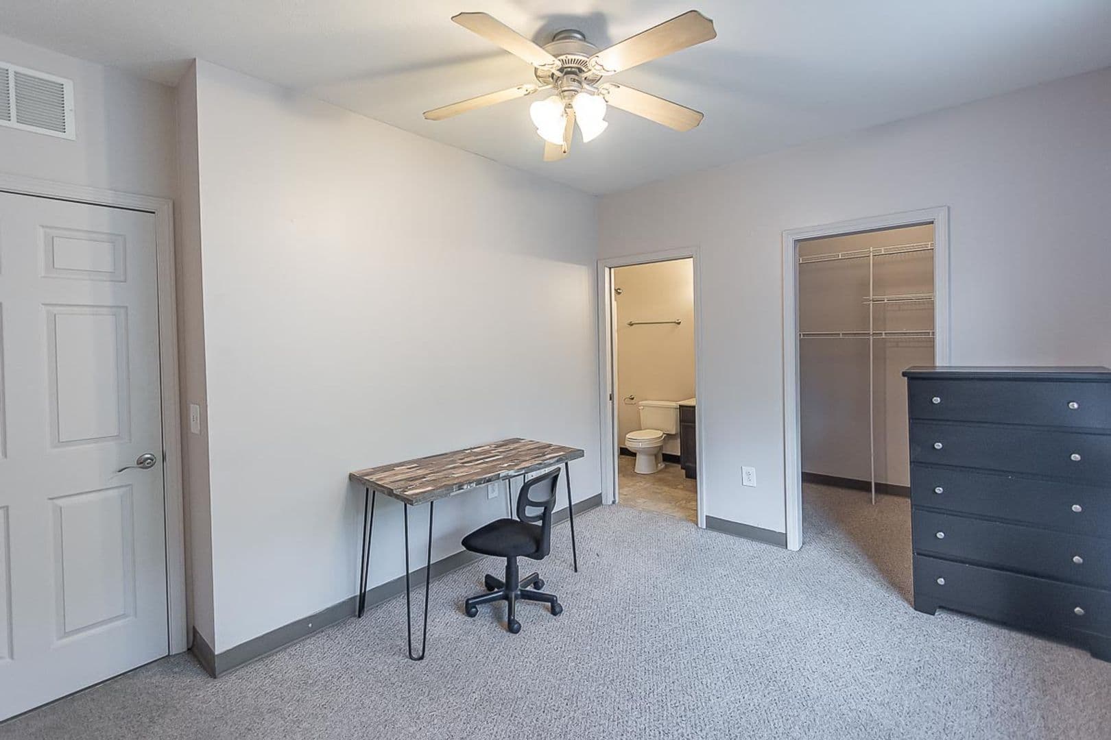 Bloomington Apartment: 601 N. College Ave.