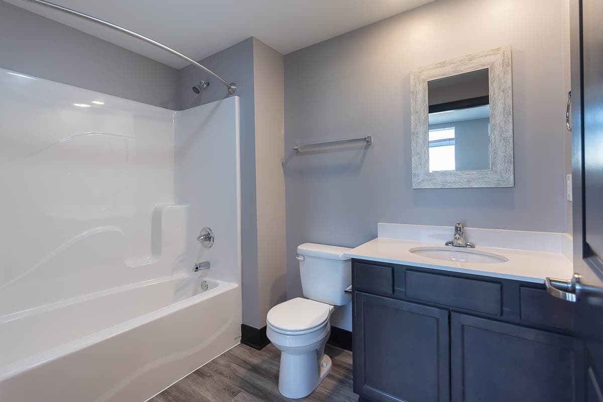 Bloomington Apartment: 215 S. Walnut