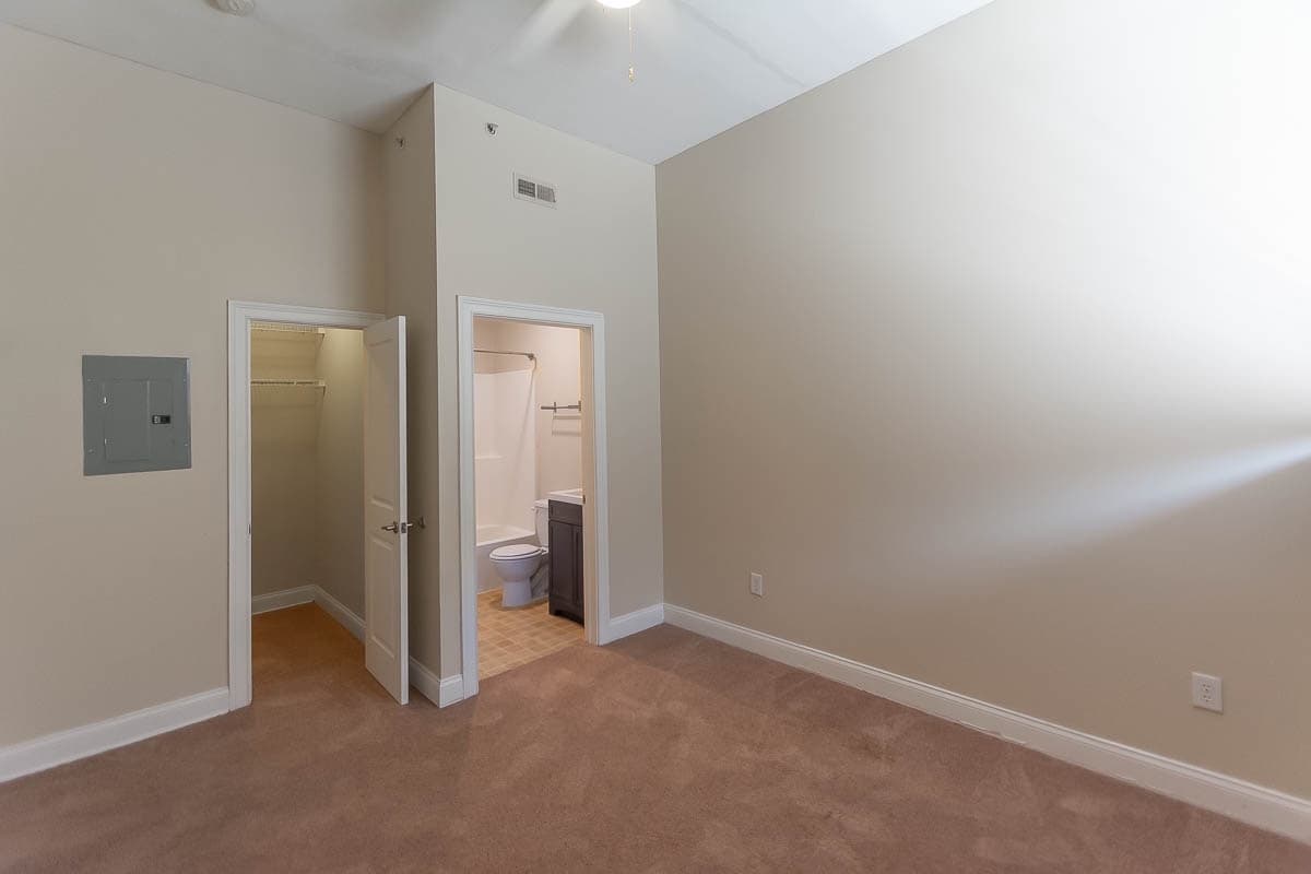 Bloomington Apartment: 106 E. Kirkwood Ave.