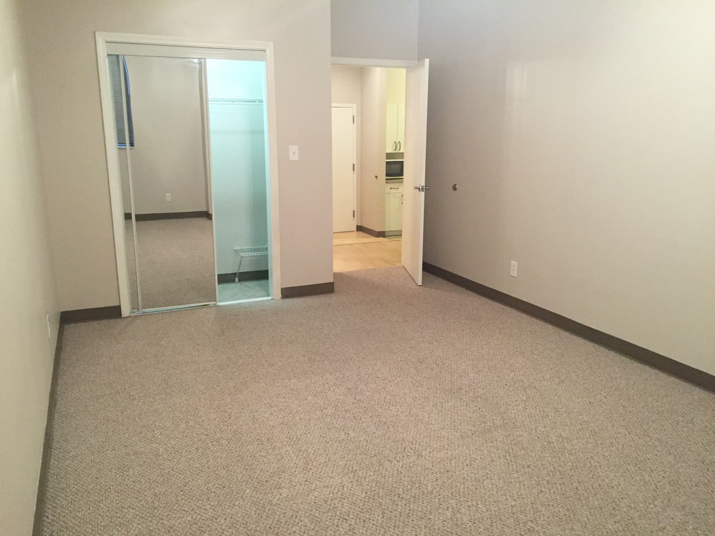 Bloomington Apartment: 601 N. College Ave.
