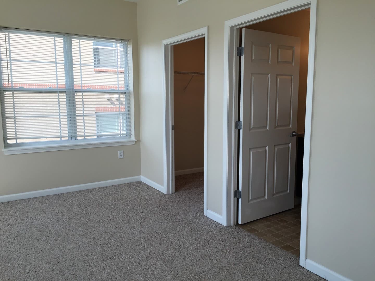 Bloomington Apartment: 602 N. Morton Street