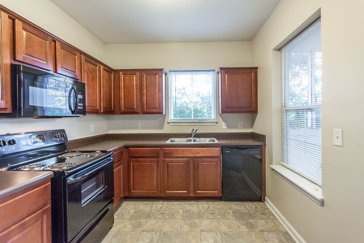 Bloomington Apartment: 2539  Eastgate Lane