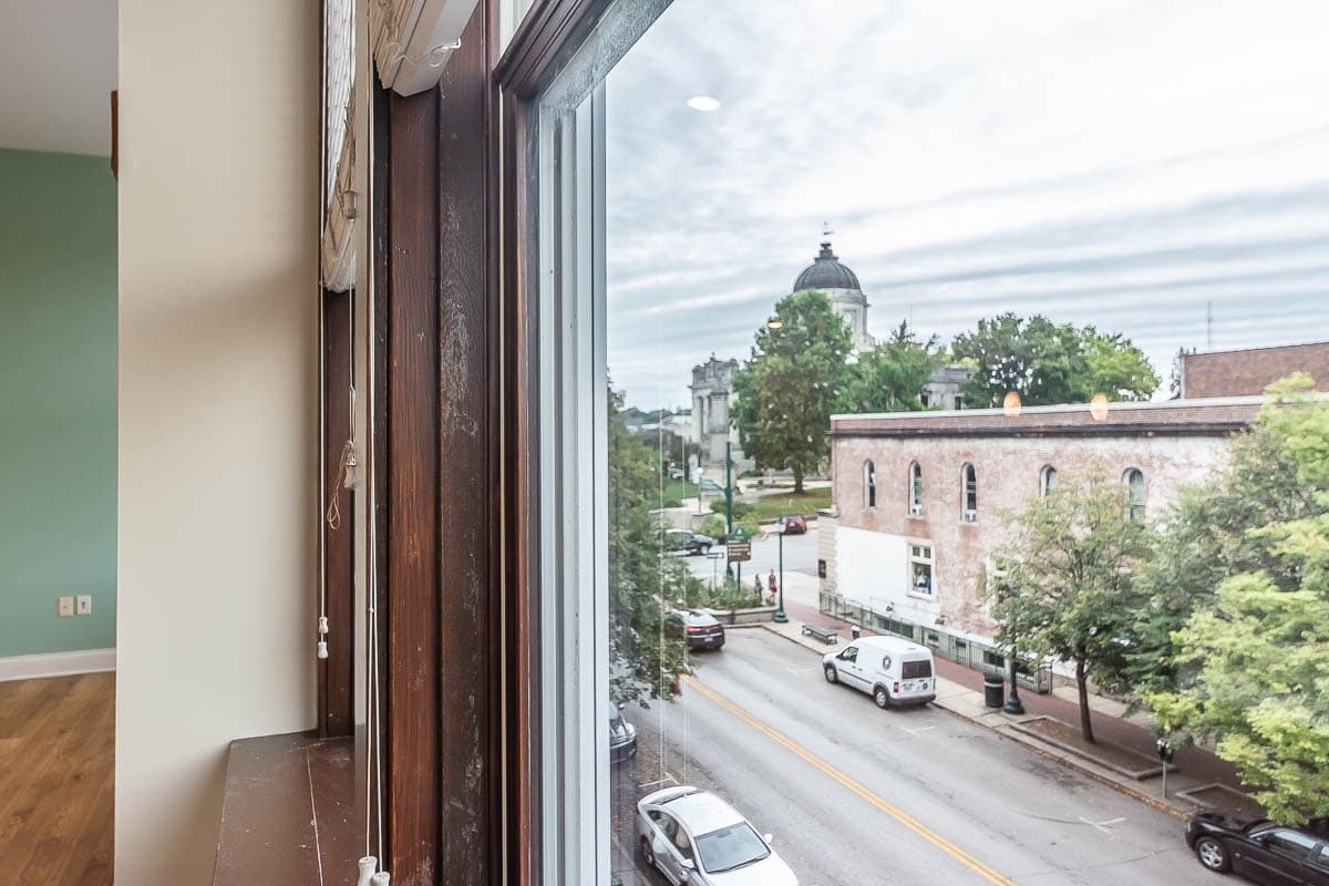 Bloomington Apartment: 106 E. Kirkwood Ave.