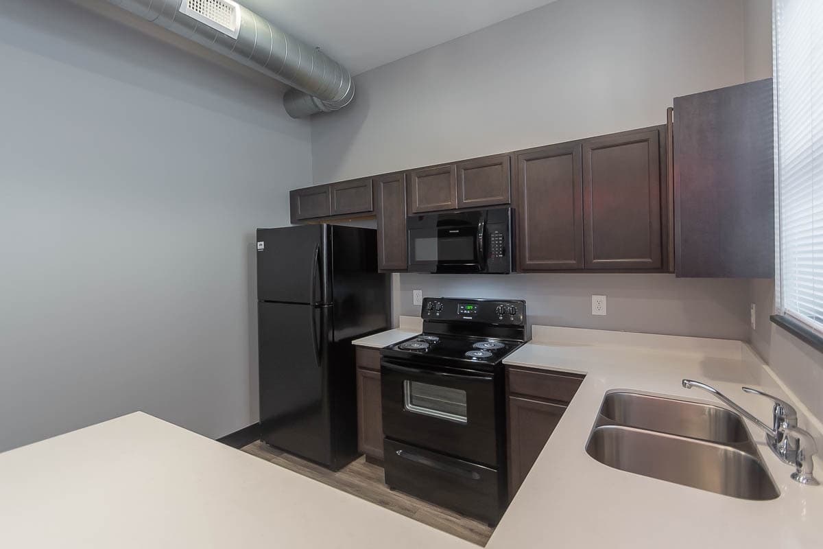 Bloomington Apartment: 215 S. Walnut