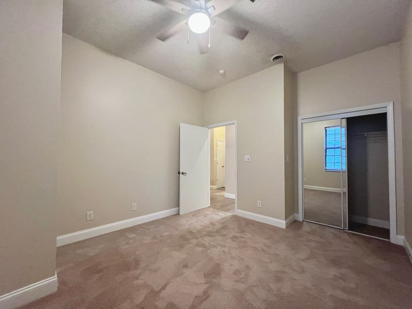 Bloomington Apartment: 601 N. College Ave.