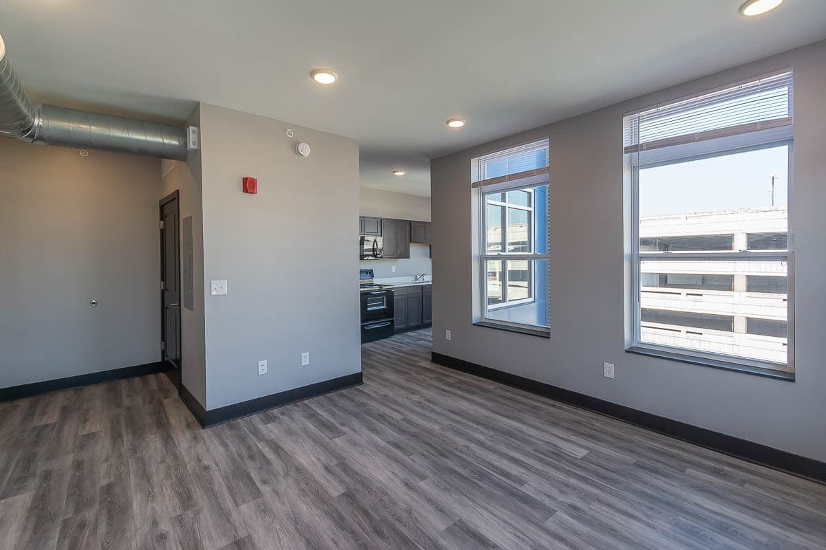 Bloomington Apartment: 215 S. Walnut