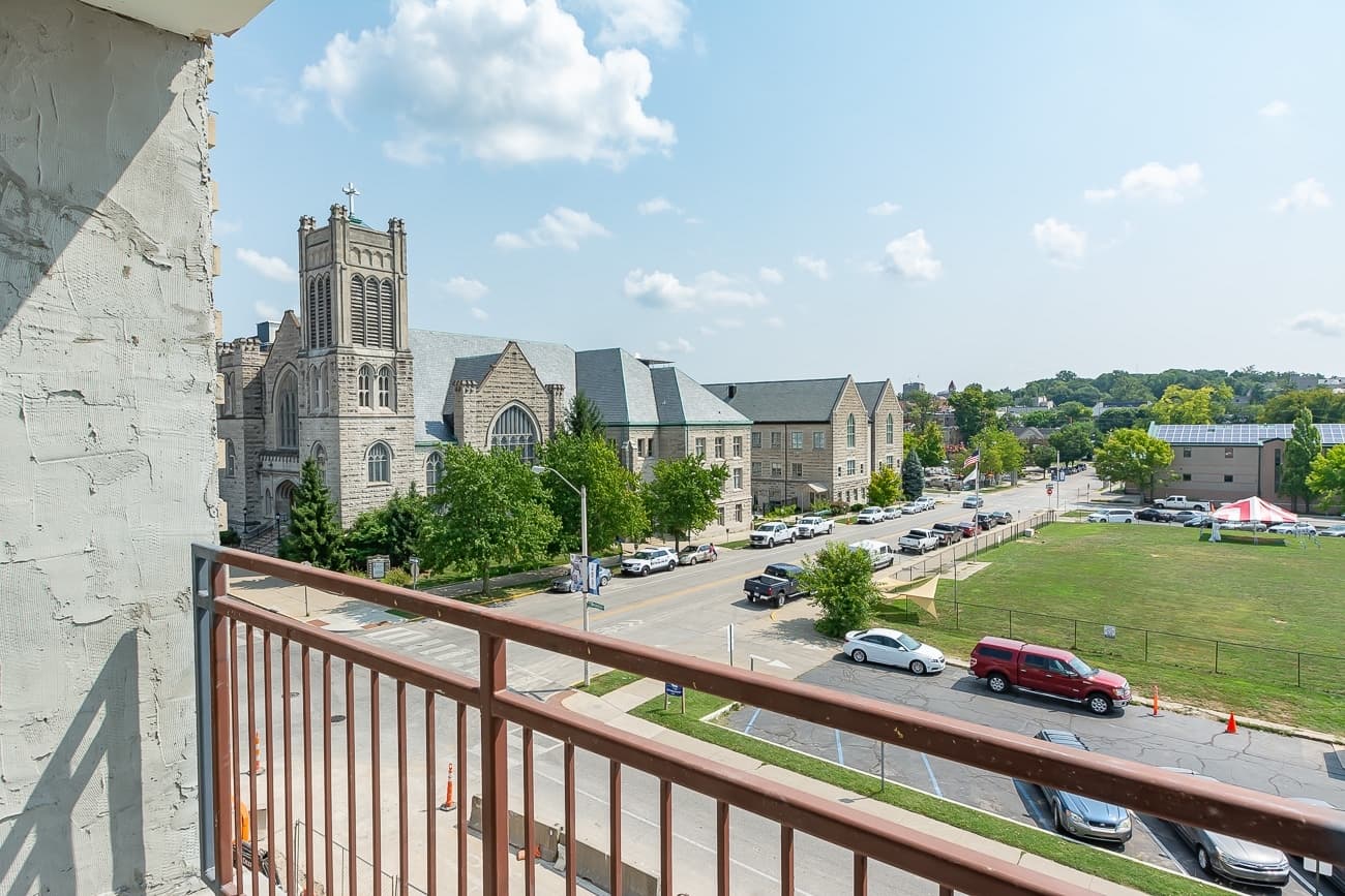 Bloomington Apartment: 200 & 250 S. Washington Street