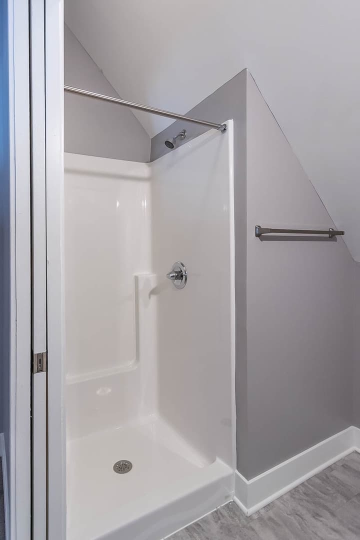 Bloomington Apartment: 221 E. Kirkwood Ave.