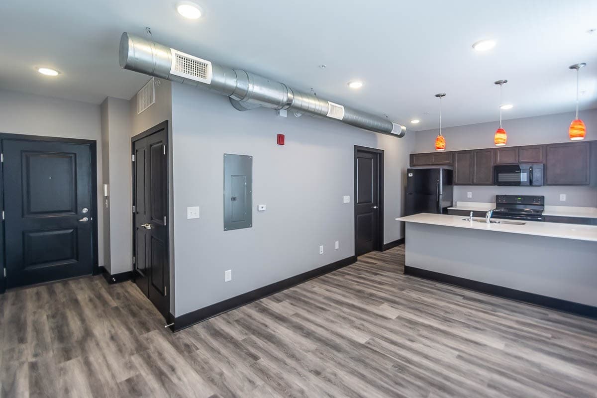 Bloomington Apartment: 215 S. Walnut