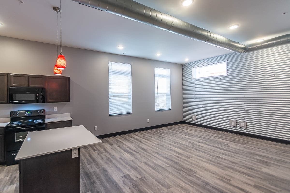 Bloomington Apartment: 215 S. Walnut