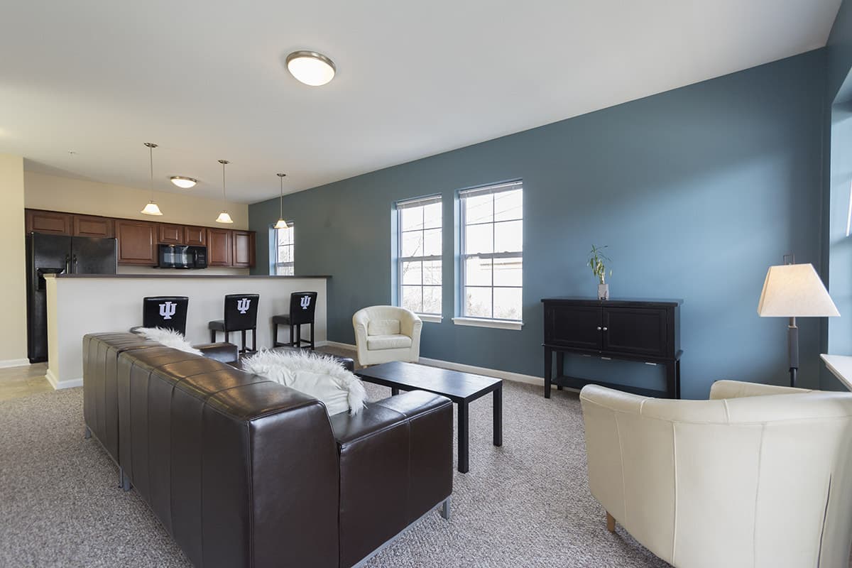 Bloomington Apartment: 2539  Eastgate Lane