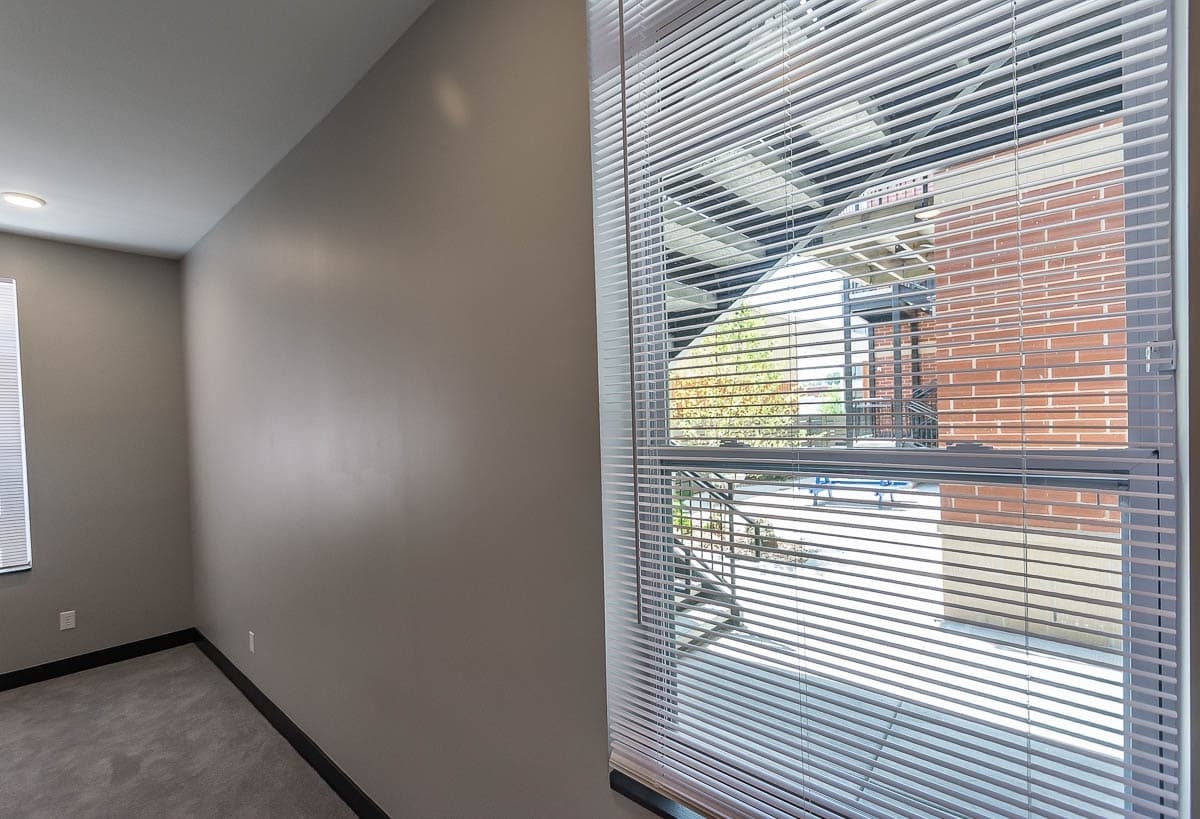Bloomington Apartment: 215 S. Walnut