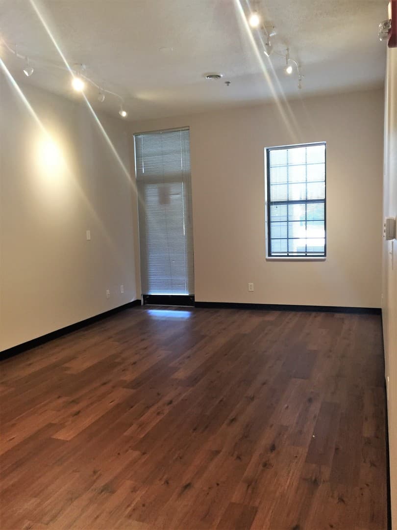Bloomington Apartment: 601 N. College Ave.