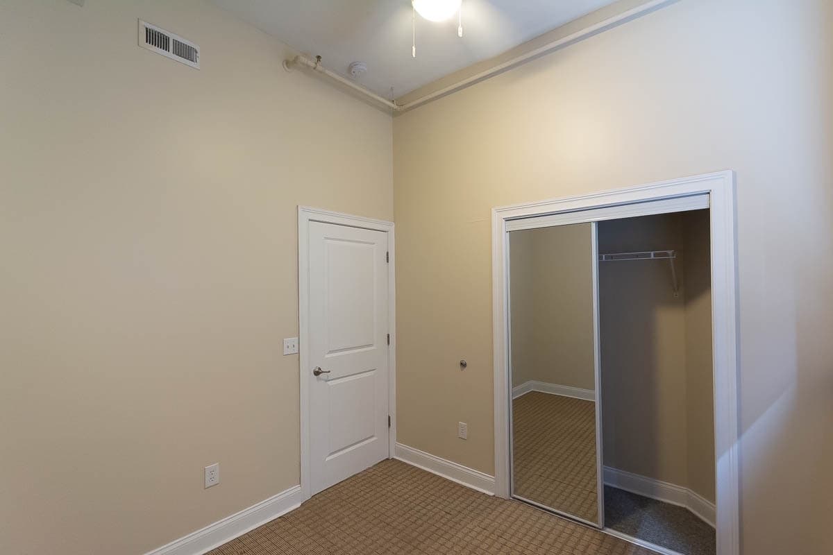 Bloomington Apartment: 106 E. Kirkwood Ave.