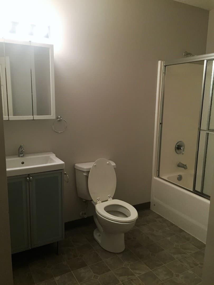 Bloomington Apartment: 601 N. College Ave.