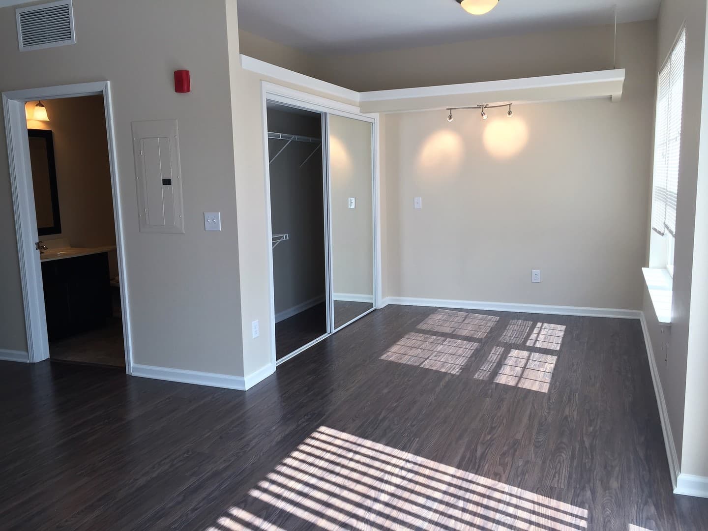 Bloomington Apartment: 1280 N. College Ave
