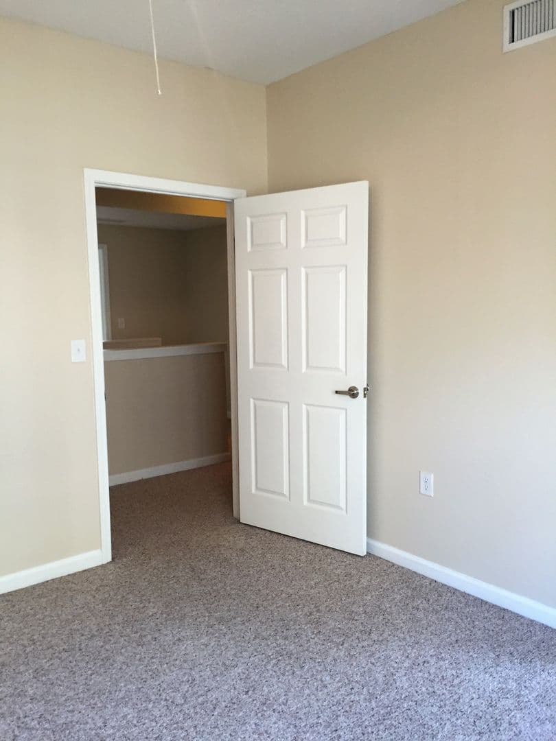 Bloomington Apartment: 602 N. Morton Street