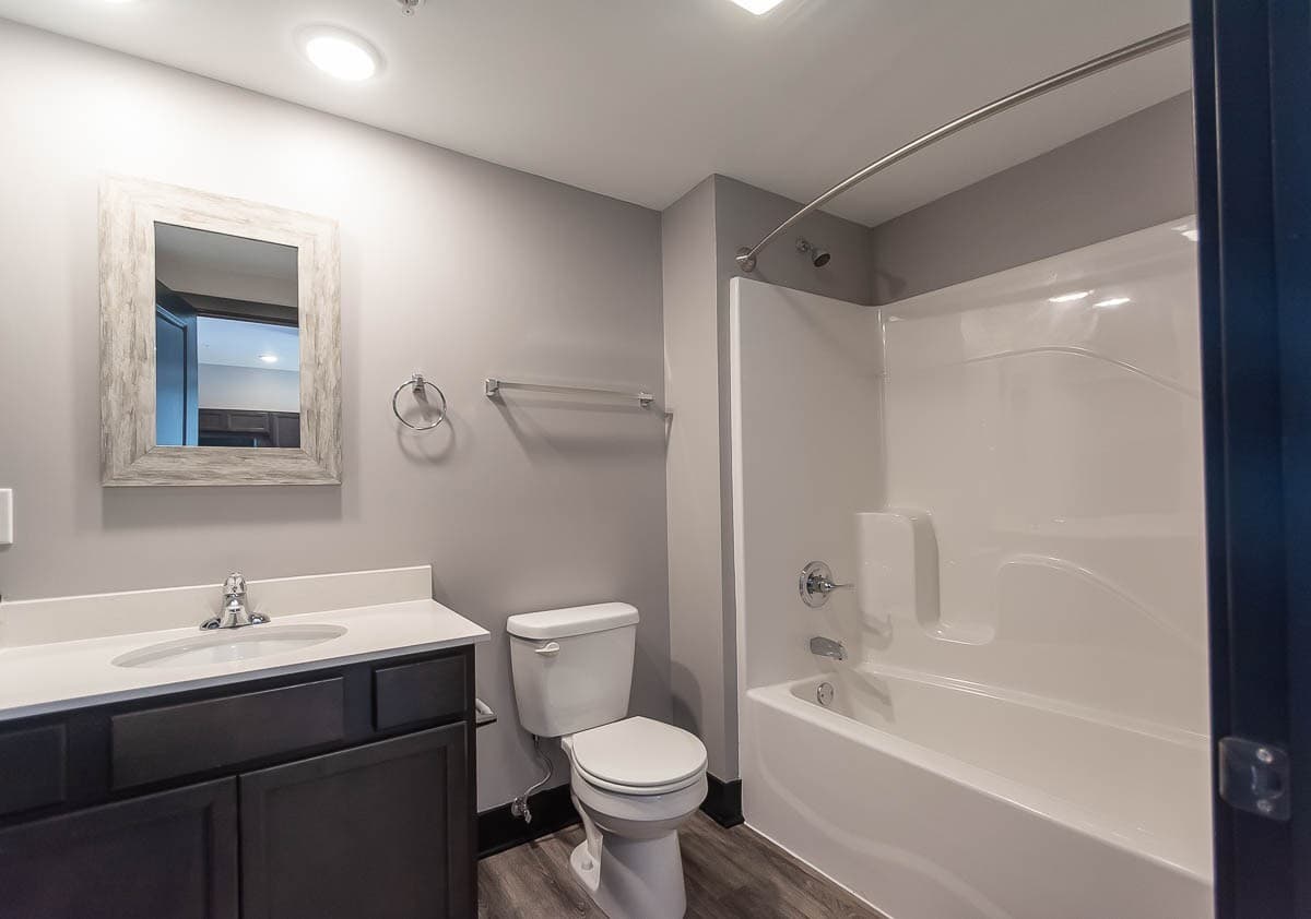 Bloomington Apartment: 215 S. Walnut